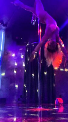 Amateur striptease and Solo masturbation - drtuber.com