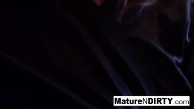 Mature N Dirty : Amateur mature enjoys getting fucked - hotmovs.com