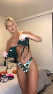 Amateur Blonde Teen Plays Solo with Toy Webcam Porn - drtuber.com