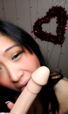 Horny amateur asian teen girl toying her pussy on cam - drtuber.com