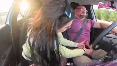 German teen slut gives hot car blowjob - amateur public sex - veryfreeporn.com - Germany