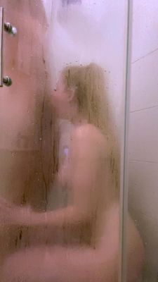 Hot Teen Amateur Shower Cam - drtuber.com