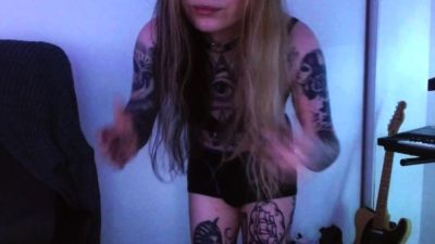 Amateur Blonde Teen Plays Solo with Toy Webcam Porn - drtuber.com
