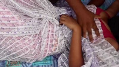 Desi Sister-in-Law Fucks Delivery Boy While Husband is Away - Saloni Hot Homemade Sex - porntry.com - India