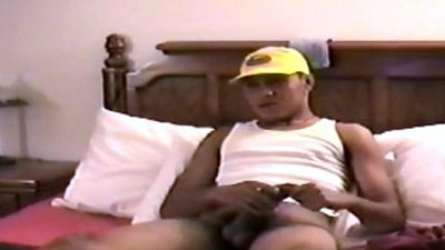 amateur straight solo wanking himself - drtuber.com