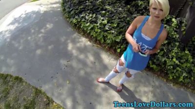 Amateur teenage spunked - sexu.com