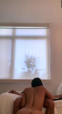 Small tit brunette amateur tugs on a big willie - drtuber.com