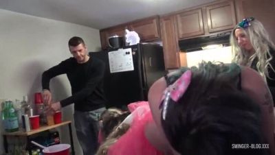 Hot MILF gives double blowjob in amateur swinger party - xxxfiles.com