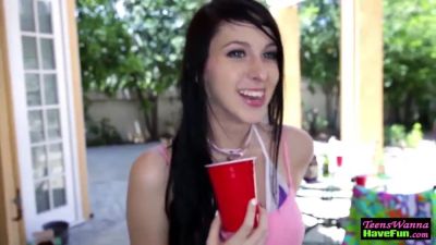 Valerie White - Throating amateur teenies - sexu.com