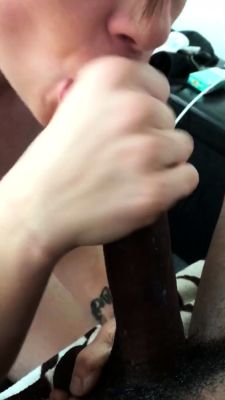 Amateur brunette fucks two big cocks - drtuber.com