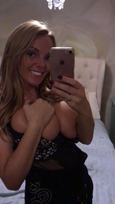 Amateur Blonde With BIG BOOBS Hot Free Cam Show - drtuber.com