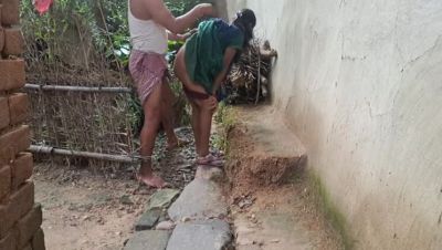 Hot Indian Wife Fucks Husband in Morning - Desi Couple Sex - veryfreeporn.com - India