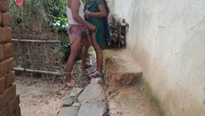 Hot Indian Wife Fucks Husband in Morning - Desi Couple Sex - veryfreeporn.com - India
