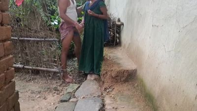 Hot Indian Wife Fucks Husband in Morning - Desi Couple Sex - veryfreeporn.com - India