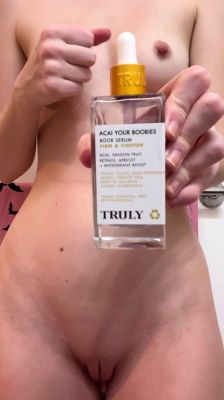 Real amateur teen plays with toys as she masturbates - drtuber.com