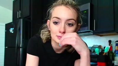 Amateur Webcam Chick Masturbates On Webcam More at - drtuber.com