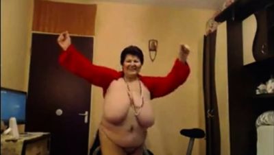 Big-Titted BBW Granny Dances on Webcam - drtuber.com