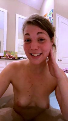 Amateur brunette ariana marie solo toying - drtuber.com