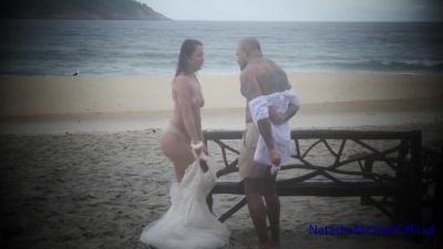 Public Beach Fuck - Real Amateur Couple - Renewing Vows And Beach Sex - hclips.com