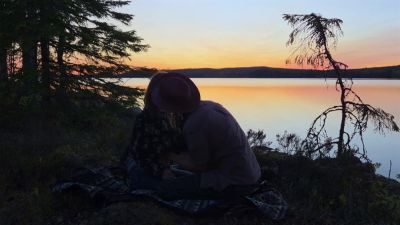 Verified Amateurs In Love At A Lake In The Sunset - Rosysky - 4k 30fps - hclips.com