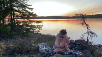 Verified Amateurs In Love At A Lake In The Sunset - Rosysky - 4k 30fps - hclips.com