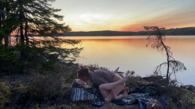 Verified Amateurs In Love At A Lake In The Sunset - Rosysky - 4k 30fps - hclips.com