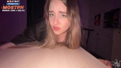 Young Couple Had Sex Right On The Table - Verified Amateurs And Lolla Dolly - hclips.com