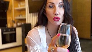 Stepmom and stepson pamper in morning sex, milf cum in pussy, homemade porn. - ah-me.com
