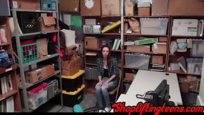 Real amateur sucks cock and gets nailed for shoplifting - sexu.com