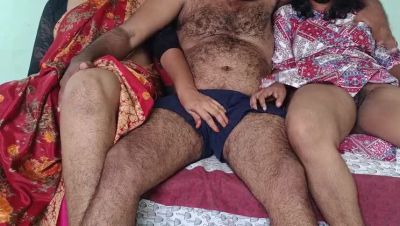 Hot Indian Married Couple Threesome with Mallu Aunty - Rough Sex & Pussy Licking - veryfreeporn.com - India