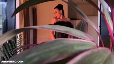 Verified Amateurs In Gardener Watches Alternative Milf Through The Window: Blowjob, Hard Sex And Cum In Mouth - hclips.com - Russia