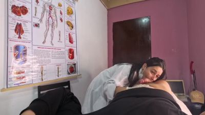 Verified Amateurs In Unexpected Erection In Front Of The Nurse - hclips.com - Brazil
