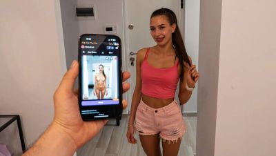 Romanian Amateur Neighbor Laura Quest Swallows Cum For Wi-Fi Password in 4K POV - veryfreeporn.com - Romania