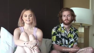Sexy Couple Have A Great Time - River Fox & Redd Fox - hotmovs.com