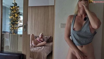 Step Sister Caught Masturbating - Two Blonde Amateur Twins Moan & Orgasm Together - veryfreeporn.com