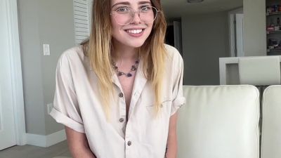 Nerdy teen is no longer lesbian after tasting my cock - Amateur POV - anysex.com